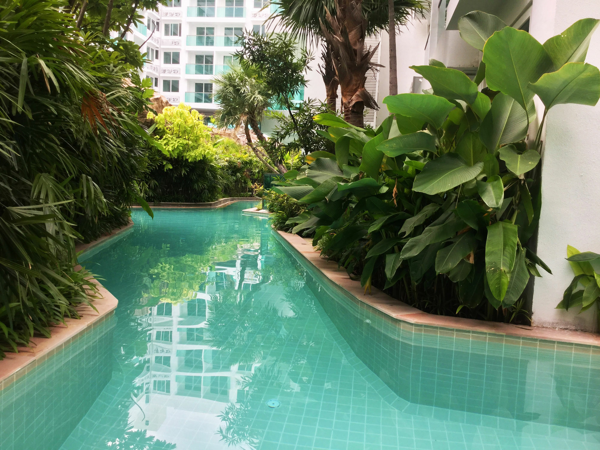 Amazon Residence By Pattaya Sunny Rentals Джомтьен Экстерьер фото