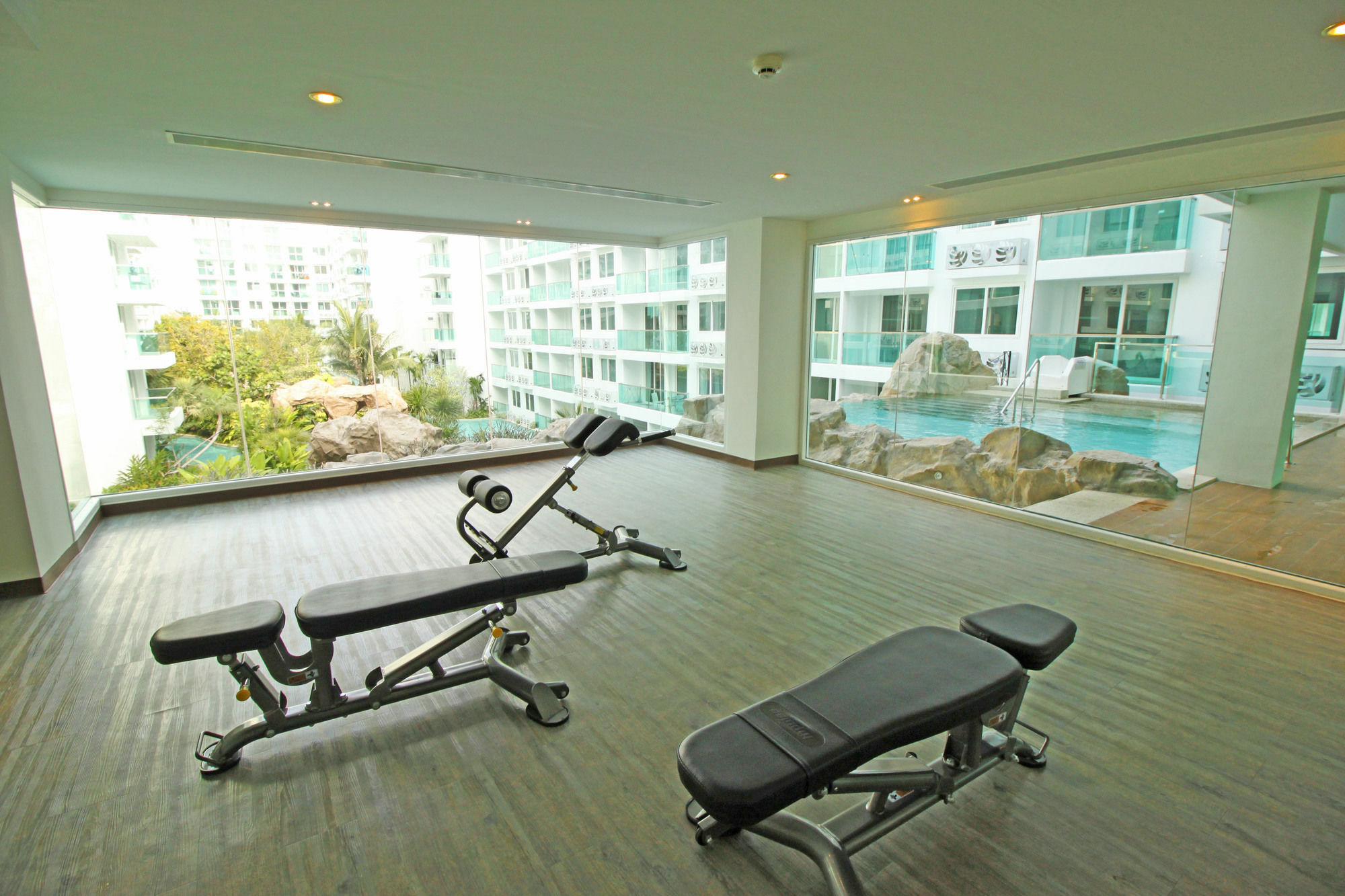 Amazon Residence By Pattaya Sunny Rentals Джомтьен Экстерьер фото