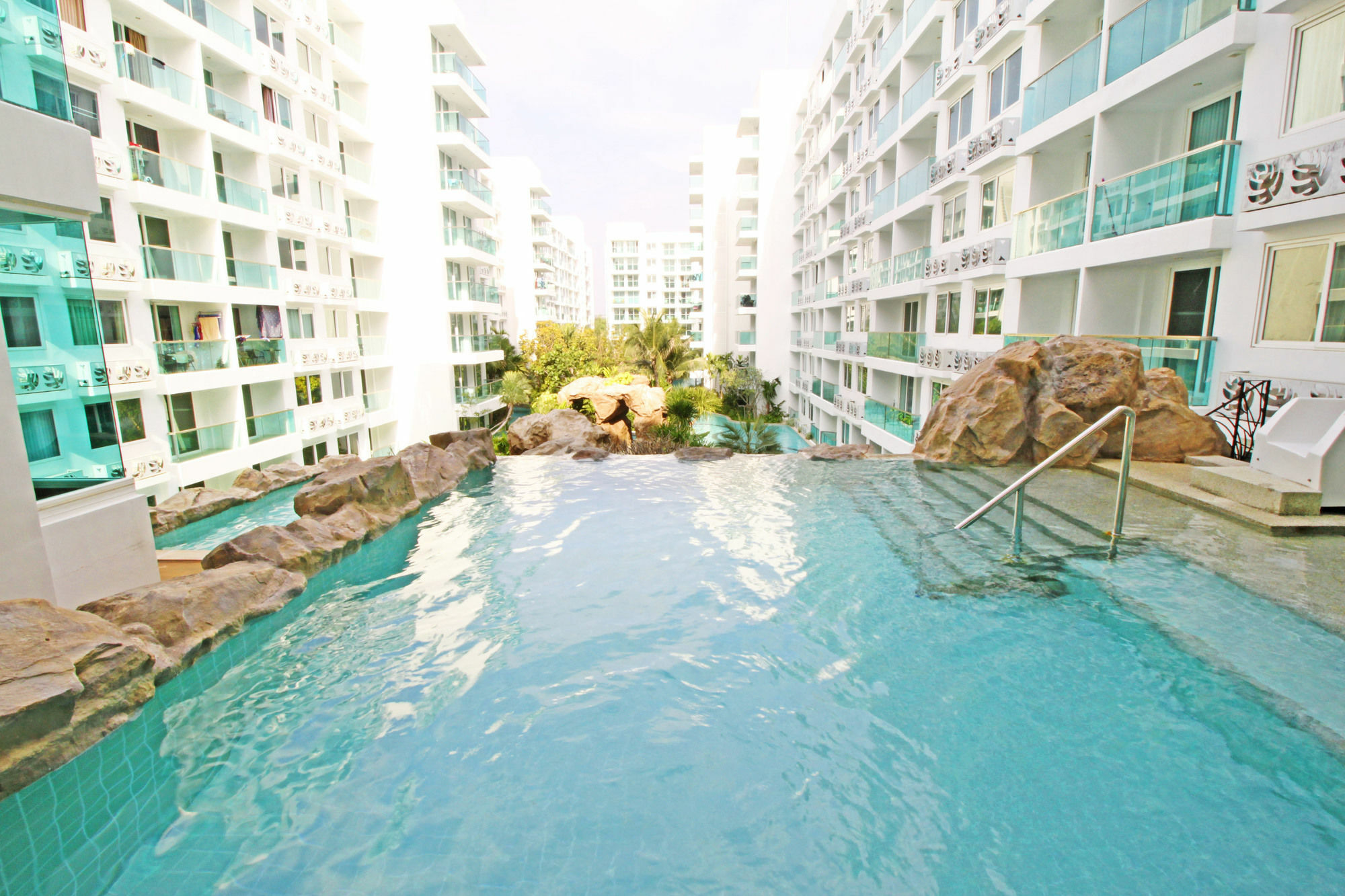 Amazon Residence By Pattaya Sunny Rentals Джомтьен Экстерьер фото