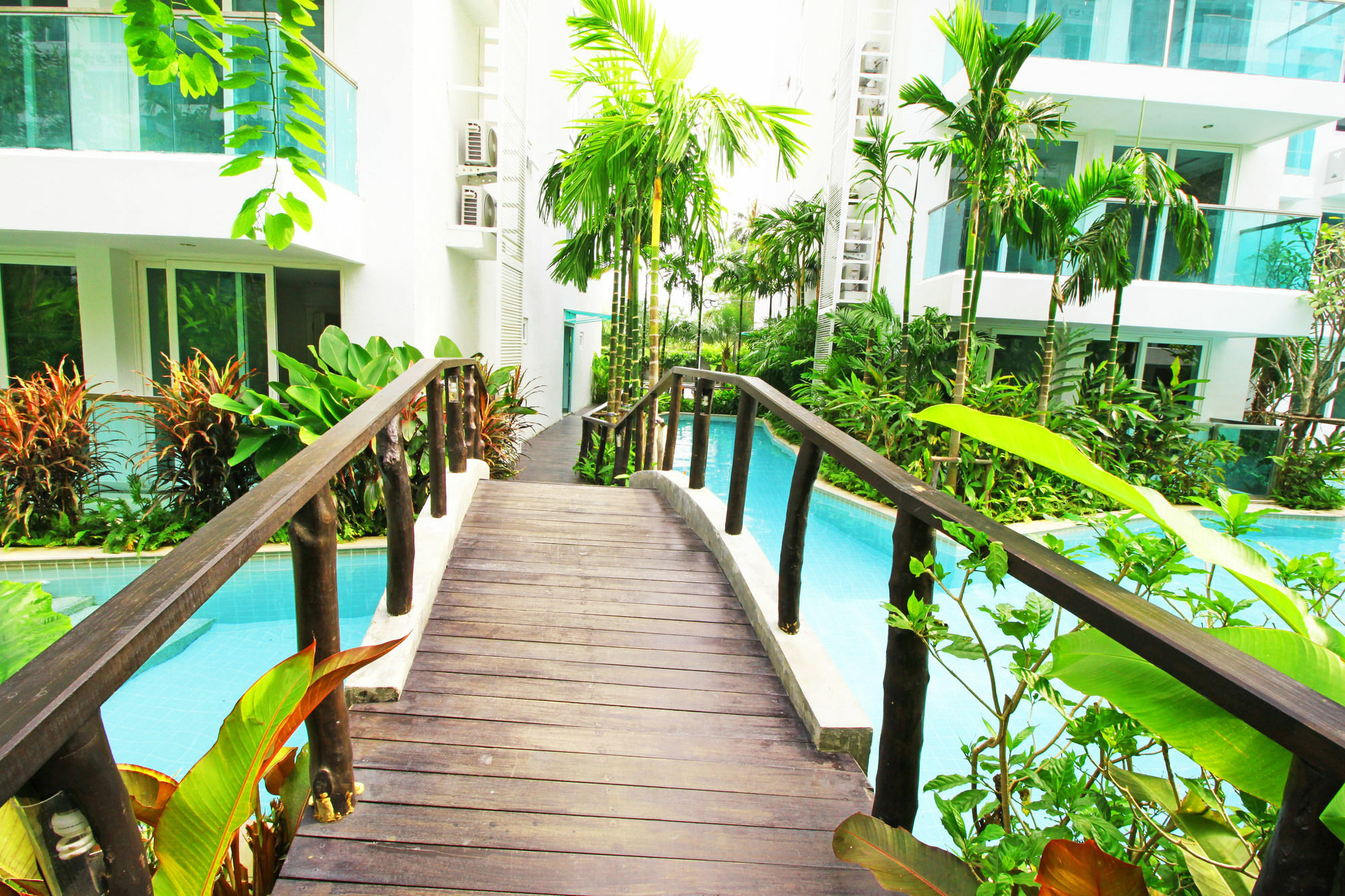 Amazon Residence By Pattaya Sunny Rentals Джомтьен Экстерьер фото