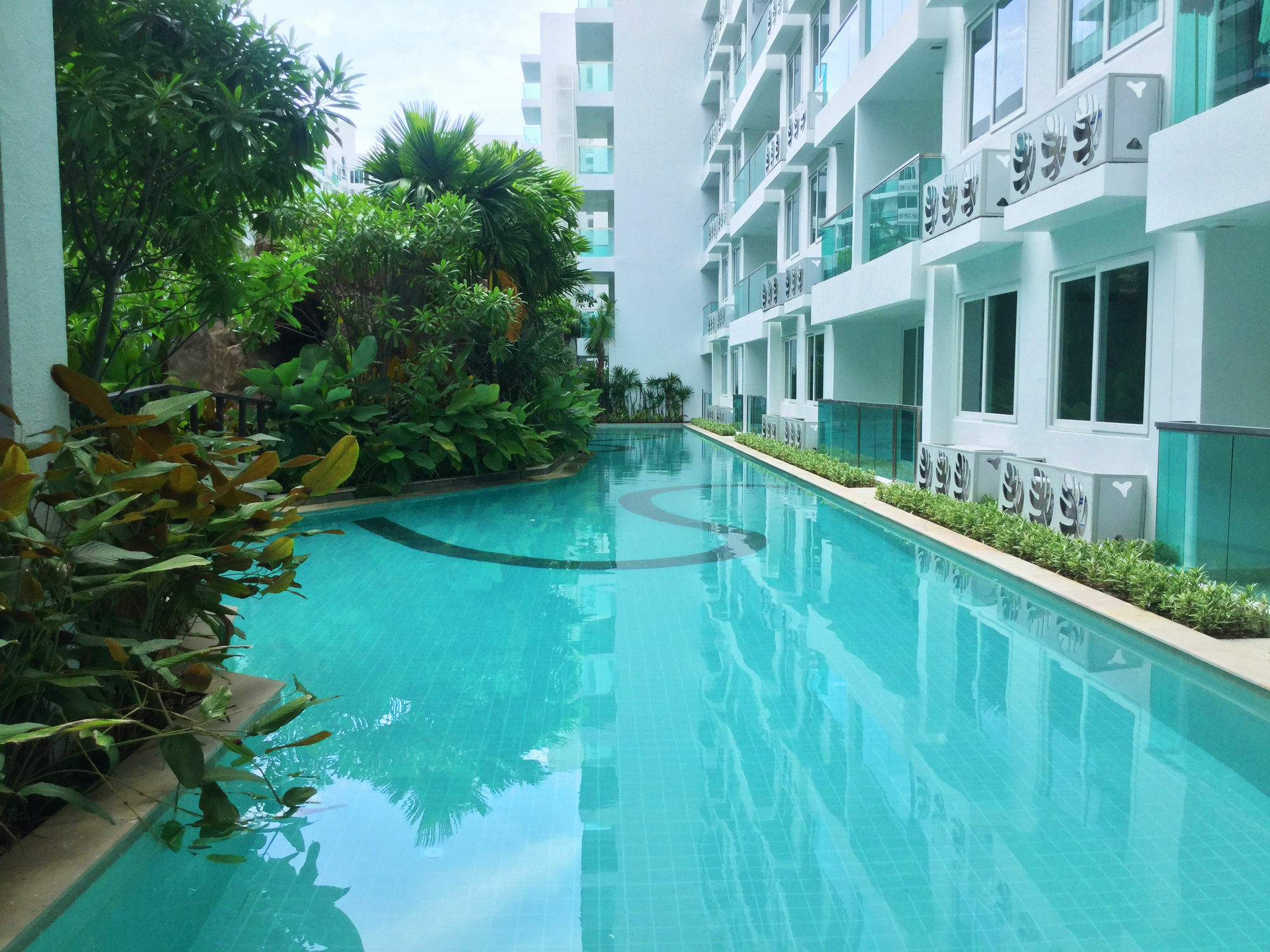 Amazon Residence By Pattaya Sunny Rentals Джомтьен Экстерьер фото